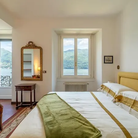 Lakefront 1800s Private Dock, Art Luxury וילה *