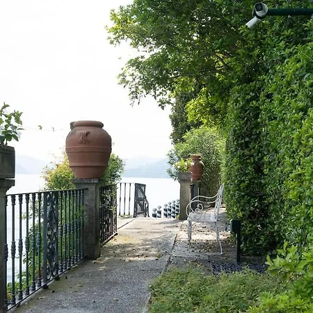 Lakefront 1800s Private Dock, Art Luxury וילה Carate Urio