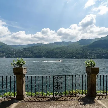 Lakefront 1800s Private Dock, Art Luxury 别墅 Carate Urio