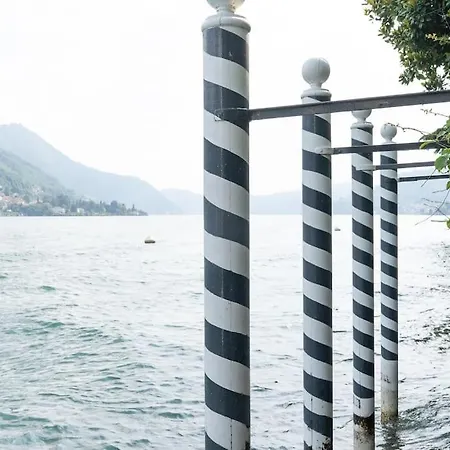 Lakefront 1800s Private Dock, Art Luxury 别墅