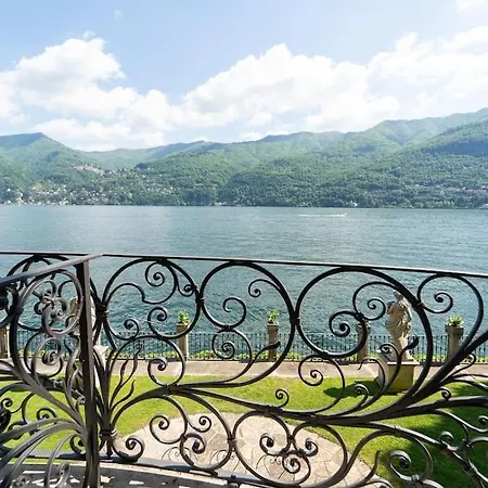 Lakefront 1800s Private Dock, Art Luxury *